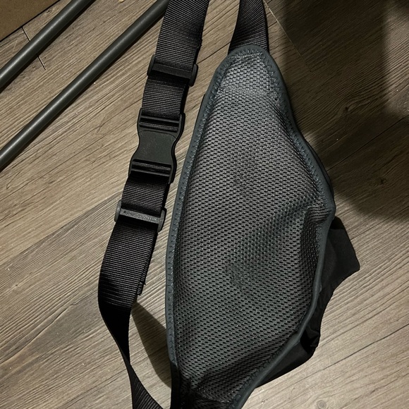 Amphipod Runners' Fanny pack with bottle holder - Picture 2 of 6